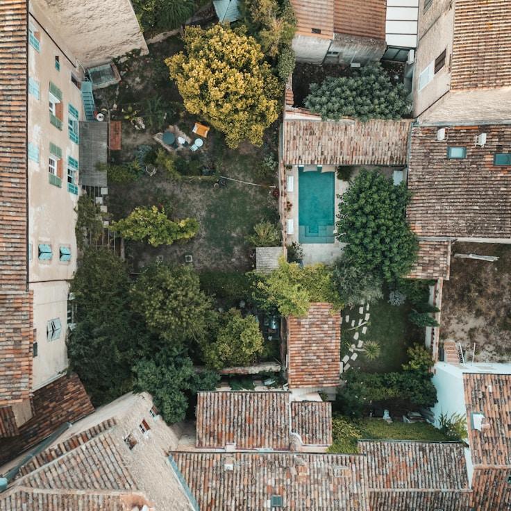 Outdoor terrace seating suitable for families in Zurich